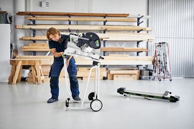 Hantverkare med stativ